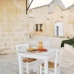 לינה וארוחת בוקר Masseria Paralupi