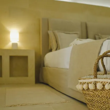 Alojamento de Acomodação e Pequeno-almoço Masseria Paralupi 4*