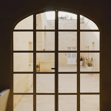 Alojamento de Acomodação e Pequeno-almoço Masseria Paralupi *
