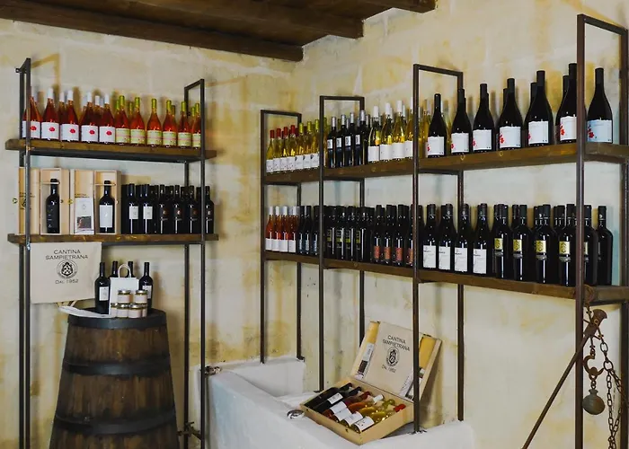 Masseria Paralupi לינה וארוחת בוקר לצ'ה