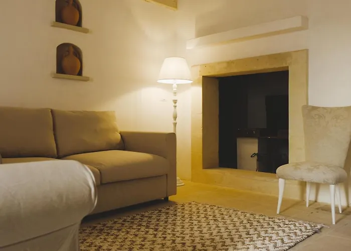 Masseria Paralupi לינה וארוחת בוקר