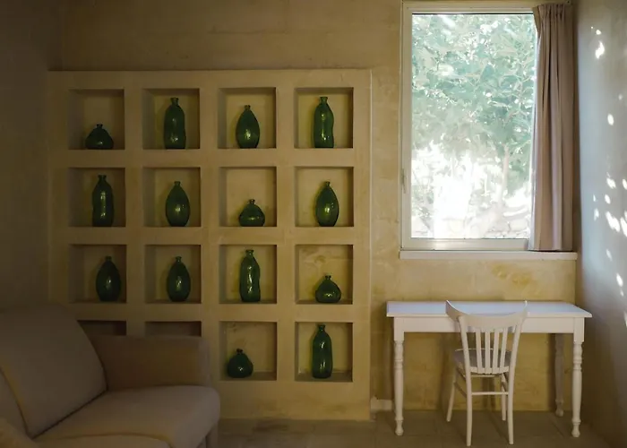 Masseria Paralupi לינה וארוחת בוקר 4*