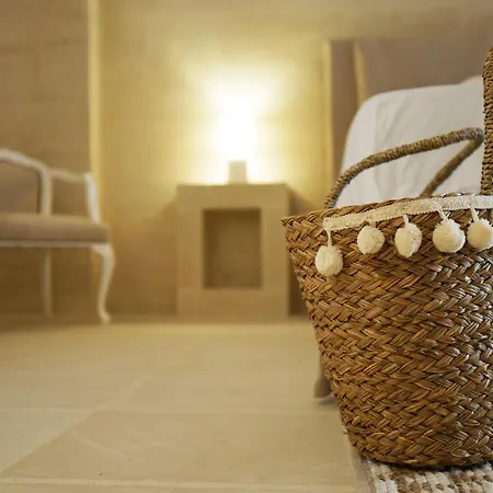 Bed and breakfast Masseria Paralupi 4*